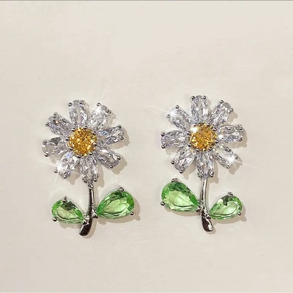 Pretty Yellow Daisy Pierced Earrings - Picture 6 of 9